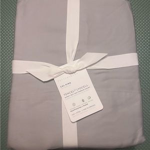 Pottery Barn Tencel 320 TC Cal King Sheet Set in Grey